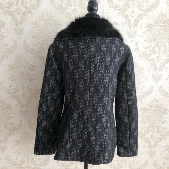 Bebe asymmetric lace pattern coat - Picture 5 of 12